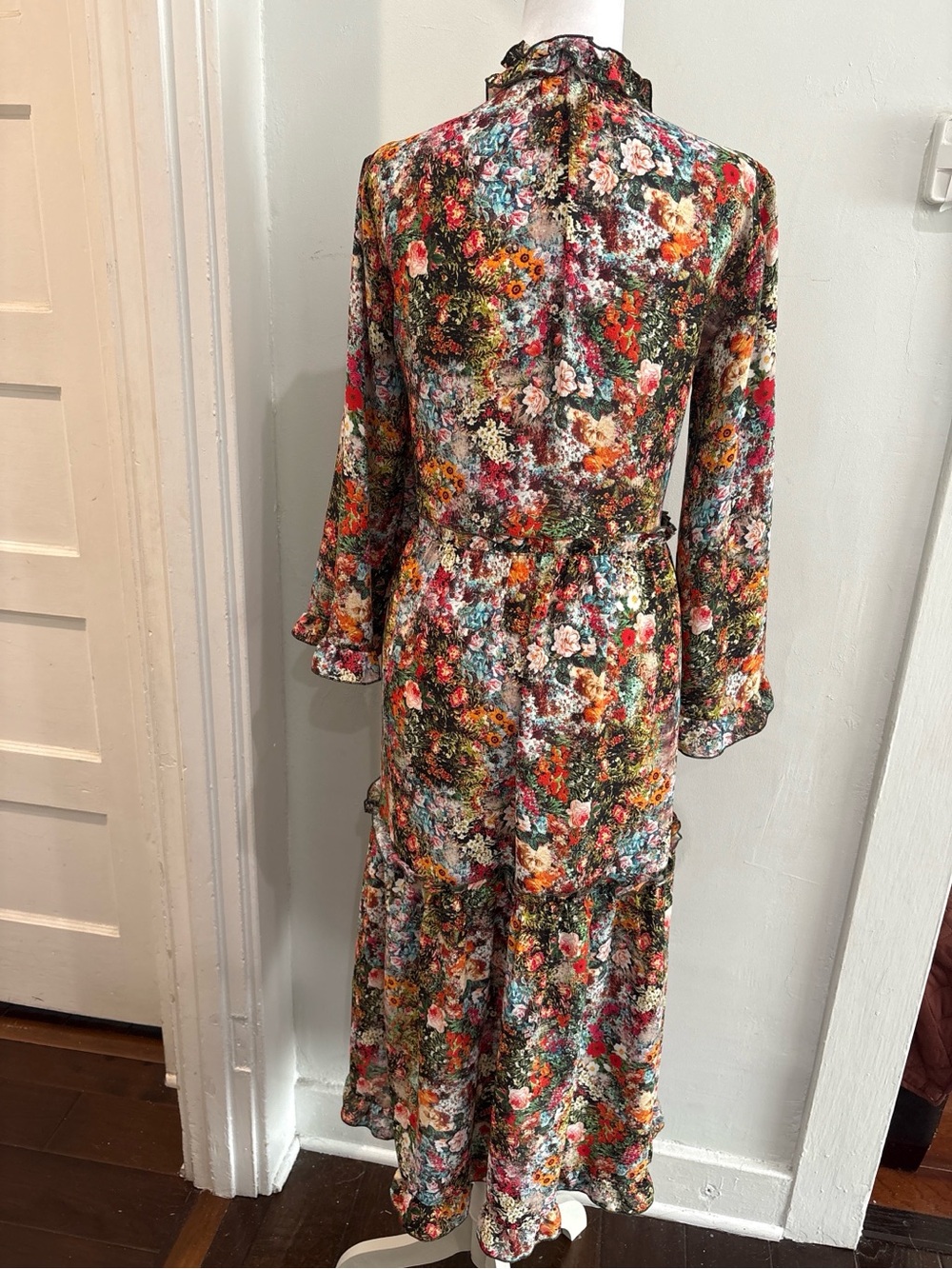 H&M Multi-Color Floral Keyhole Ruffle Maxi Dress - Picture 4 of 5